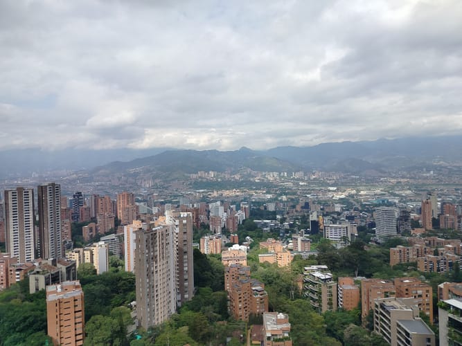Apartamento de 3 alcobas en arriendo en El Tesoro, Medellín, 135 m² · foto 2 de 24