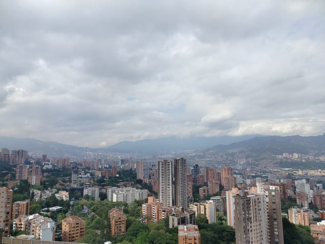 Apartamento de 3 alcobas en arriendo en El Tesoro, Medellín, 135 m² · foto 3 de 24