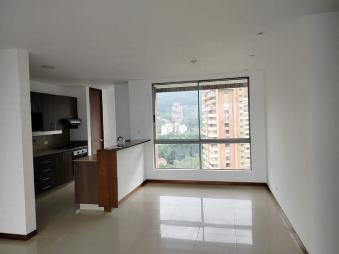 Apartamento de 3 alcobas en arriendo en El Tesoro, Medellín, 135 m² · foto 7 de 24