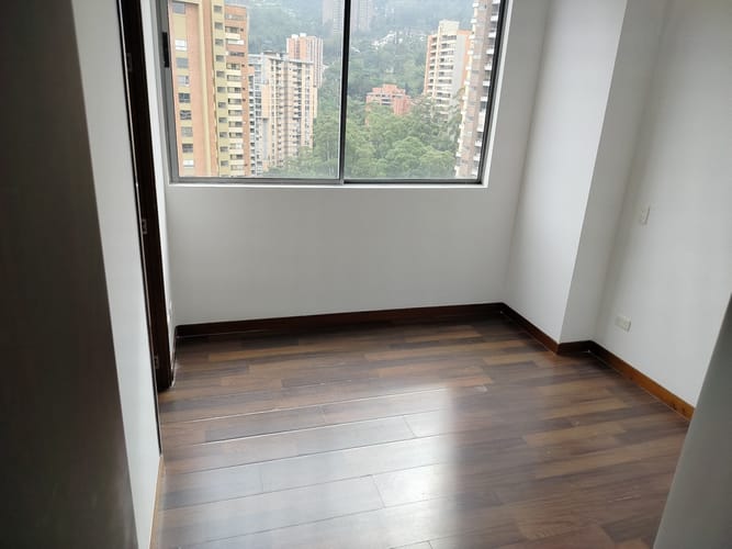 Apartamento de 3 alcobas en arriendo en El Tesoro, Medellín, 135 m² · foto 23 de 24