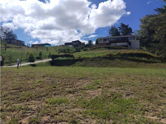 Lote en venta en Los Salados, El Retiro, 2296 m² · foto 3 de 4