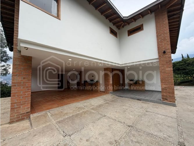 Finca en arriendo en La Mina, Envigado, 700 m² · foto 3 de 24