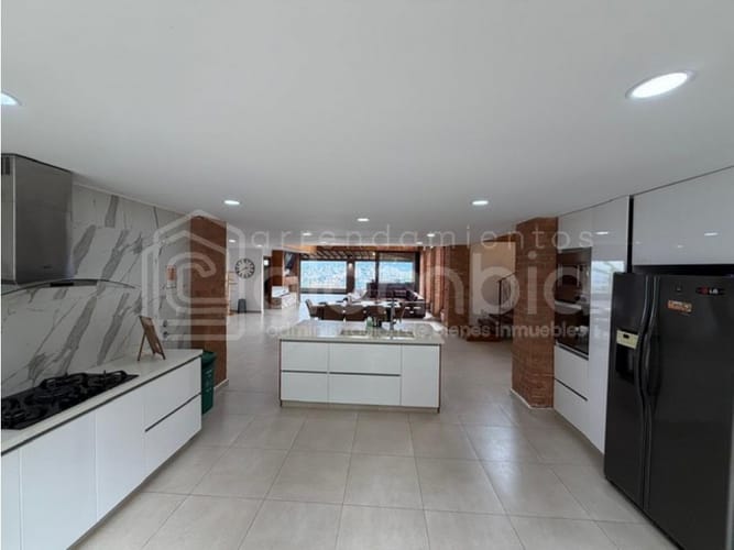 Finca en arriendo en La Mina, Envigado, 700 m² · foto 6 de 24