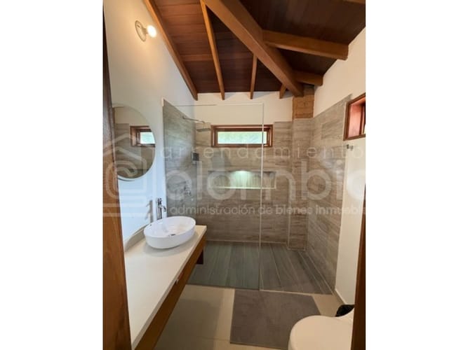 Finca en arriendo en La Mina, Envigado, 700 m² · foto 11 de 24
