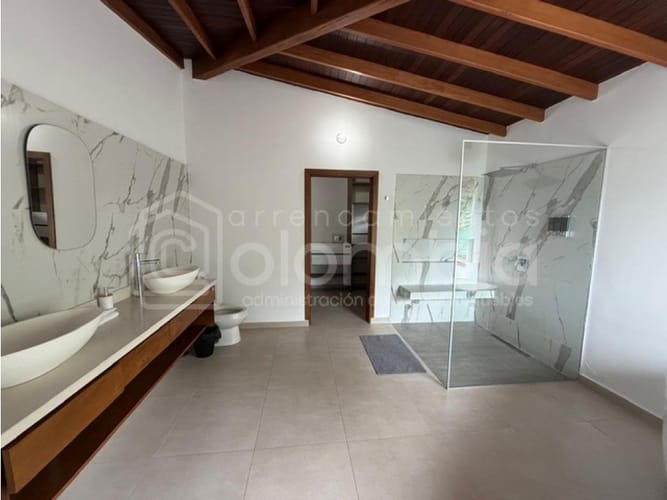 Finca en arriendo en La Mina, Envigado, 700 m² · foto 23 de 24
