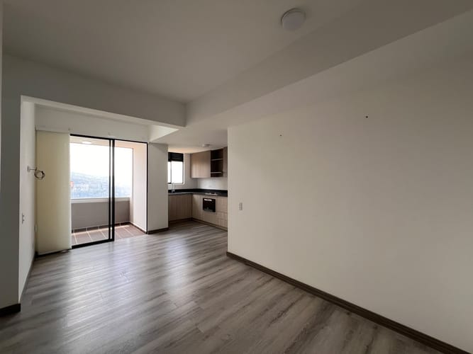 Apartamento de 3 alcobas en arriendo en El Poblado, Medellín, 76 m² · foto 1 de 13