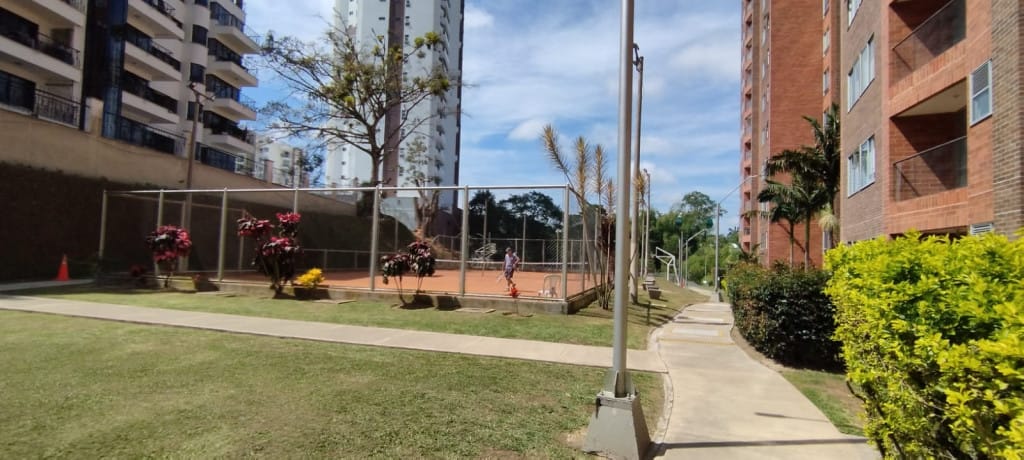Apartamento de 4 alcobas en arriendo en Pinares, Dosquebradas, 160 m² · foto 21 de 22