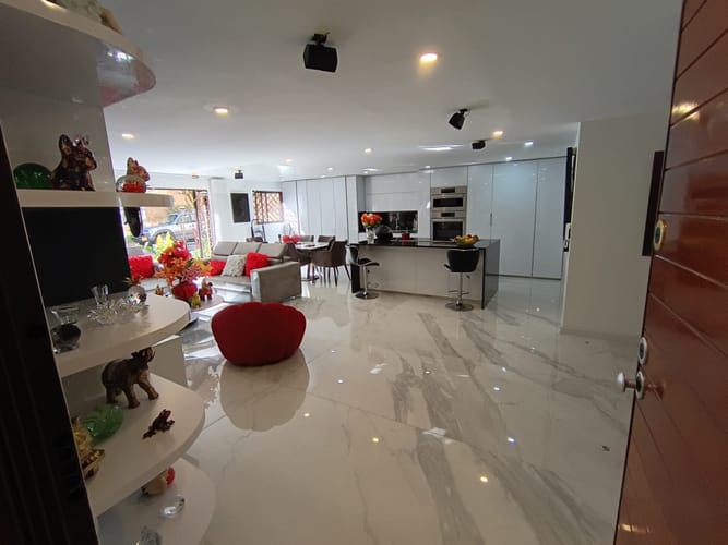 Apartamento de 3 alcobas en venta en Los Rosales, Bogotá, 175 m² · foto 4 de 20