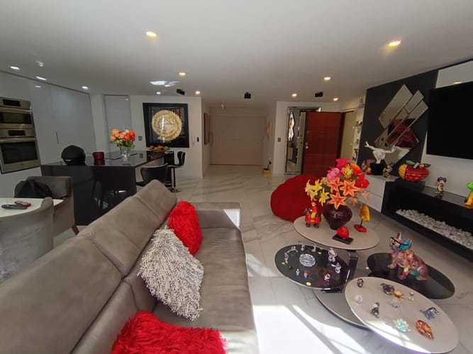 Apartamento de 3 alcobas en venta en Los Rosales, Bogotá, 175 m² · foto 5 de 20