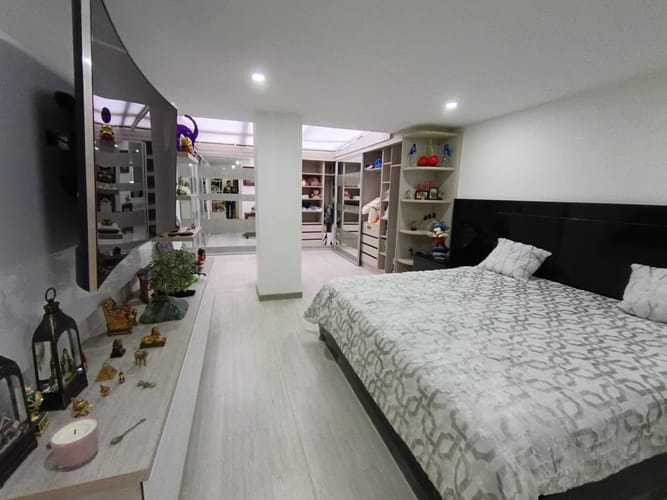 Apartamento de 3 alcobas en venta en Los Rosales, Bogotá, 175 m² · foto 12 de 20