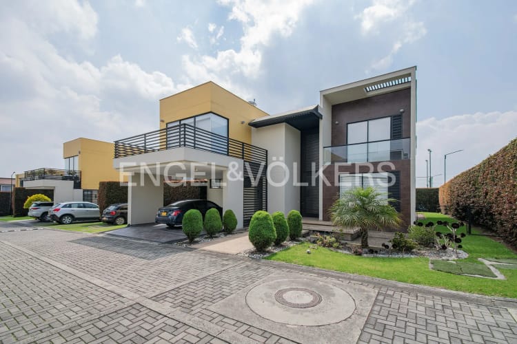 Casa de 4 alcobas en arriendo en Pueblo Viejo, Cota, 311 m² · foto 19 de 20