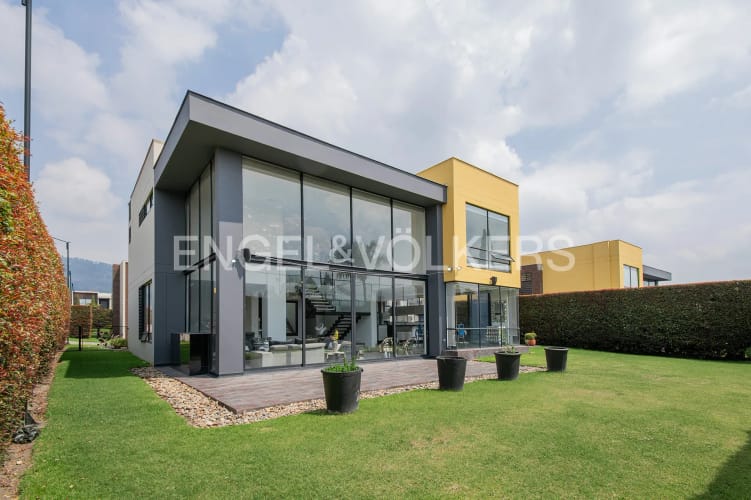 Casa de 4 alcobas en arriendo en Pueblo Viejo, Cota, 311 m² · foto 18 de 20