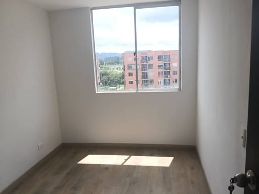 Apartamento de 3 alcobas en arriendo en Conjunto Residencial Zaragoza Ii, Madrid, 70 m² · foto 9 de 23