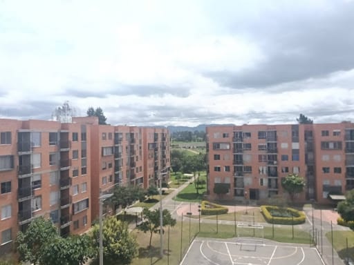 Apartamento de 3 alcobas en arriendo en Conjunto Residencial Zaragoza Ii, Madrid, 70 m² · foto 22 de 23