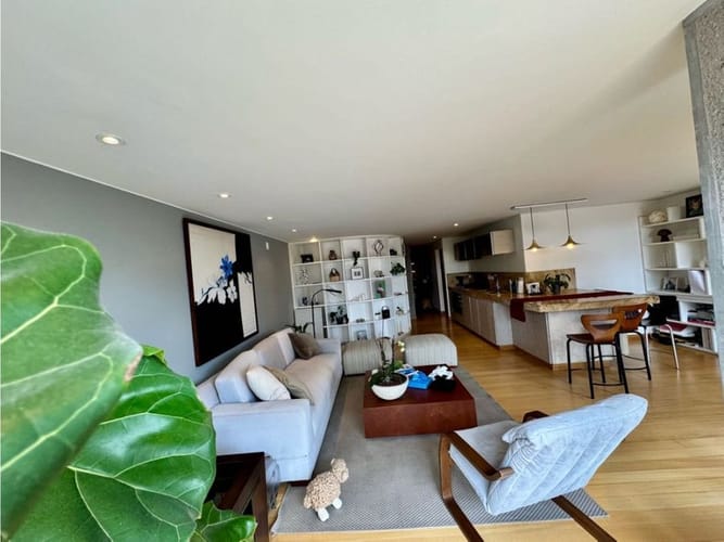 Apartamento en venta en Los Rosales, Bogotá · foto 2 de 15