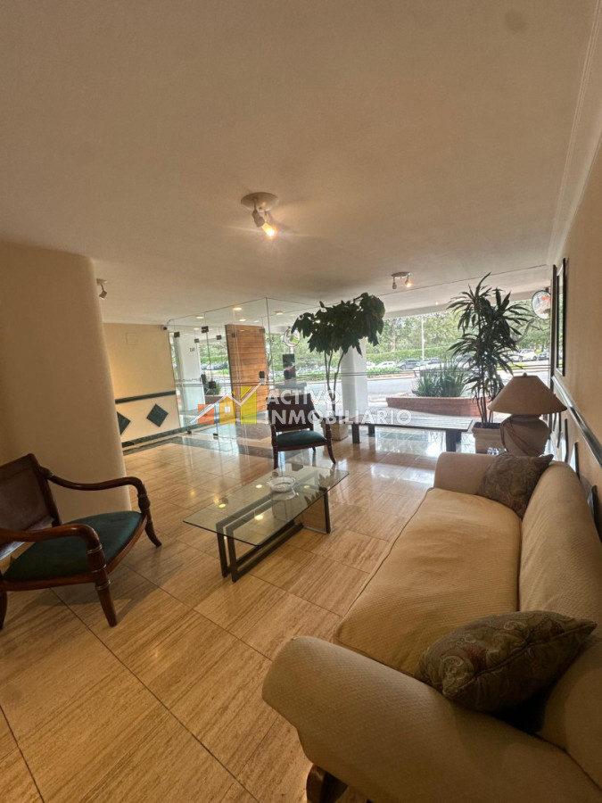 Alquiler apartamento amoblado 2 dormitorios 2 baños garaje y box -Golf · Foto 2