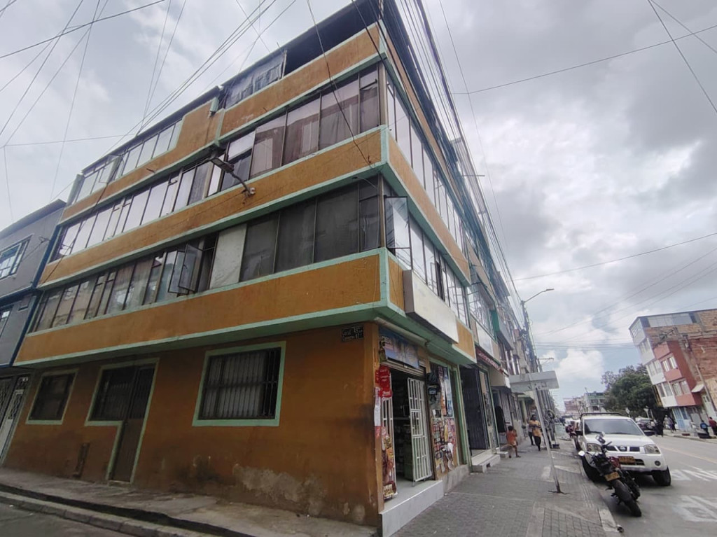 Casa en venta en Brasilia, Bogotá · foto 3 de 15