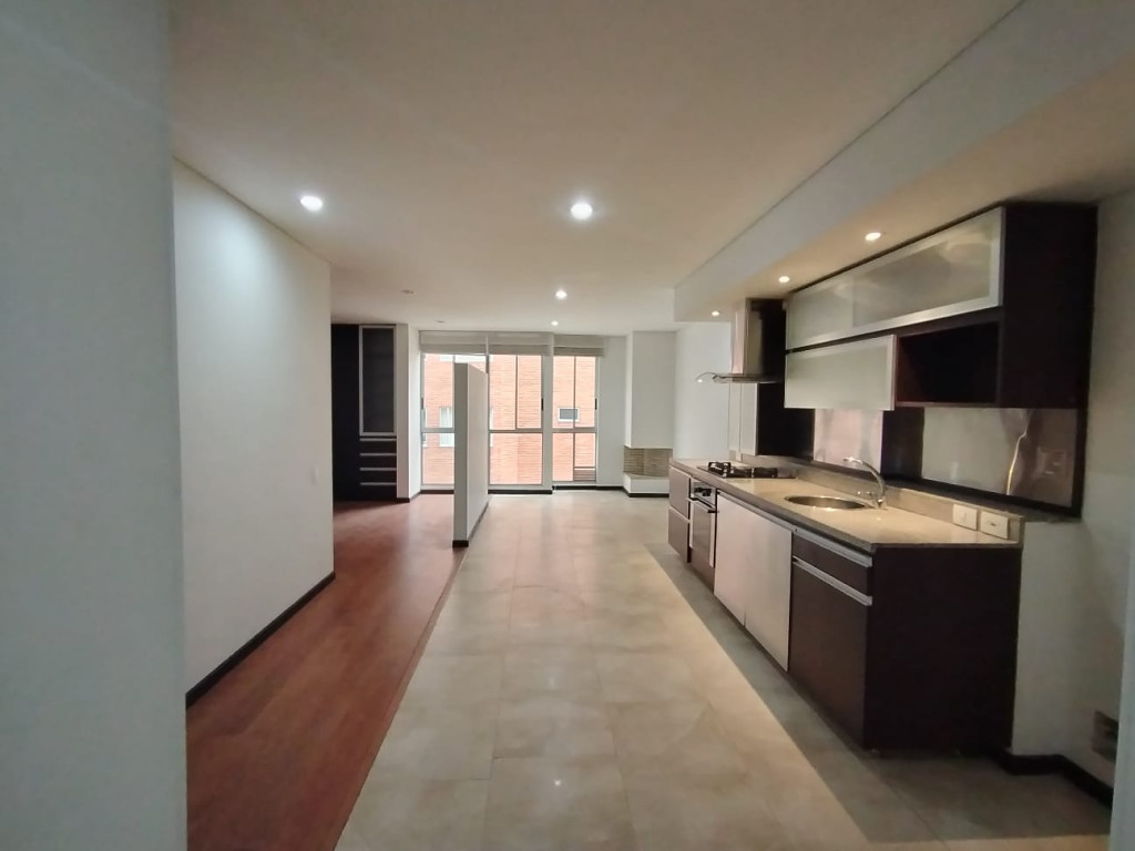 Apartamento en venta en Santa Barbara, Bogotá · foto 8 de 23