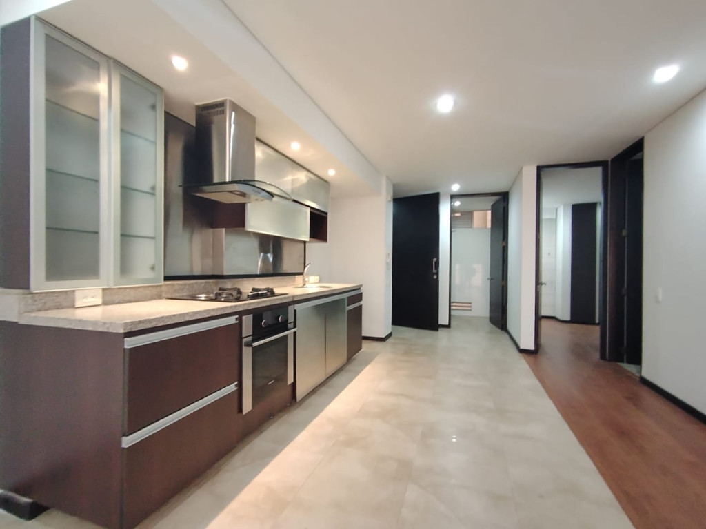 Apartamento en venta en Santa Barbara, Bogotá · foto 11 de 23