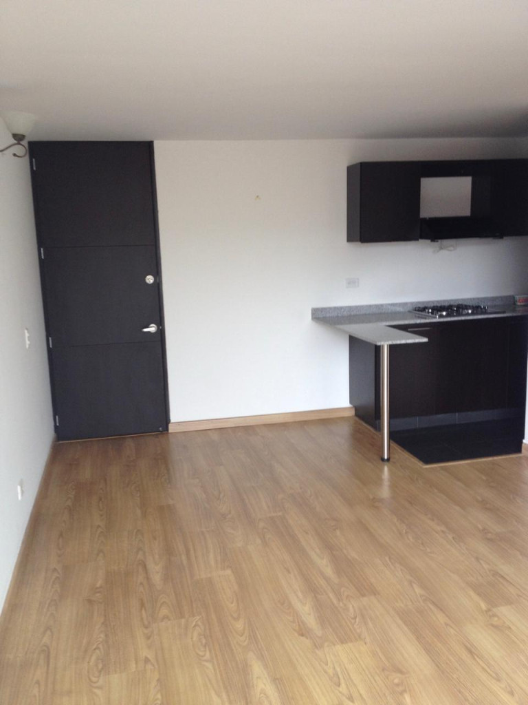Apartamento en venta en Granada Norte, Bogotá · foto 2 de 13