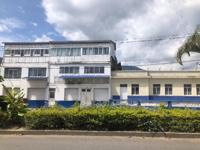 Bodega en venta en San Pedro Alejandrino, Ibagué, 1504 m² · foto 2 de 18