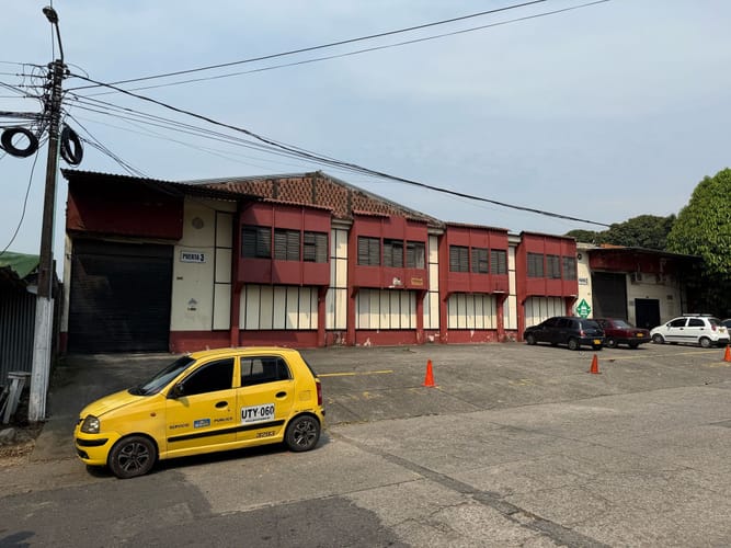 Bodega en venta en Alborada, Villavicencio, 3063 m² · foto 7 de 21