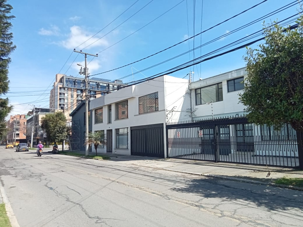 Casa en venta en Pasadena, Bogotá · foto 2 de 24