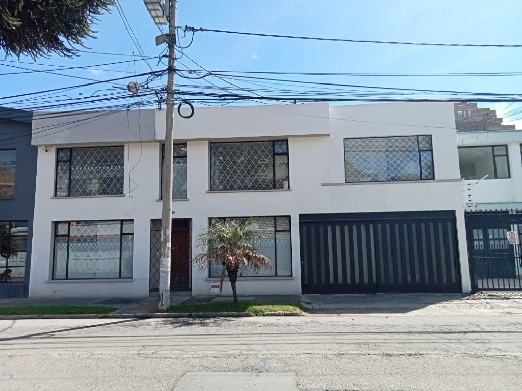 Casa en venta en Pasadena, Bogotá · foto 3 de 24