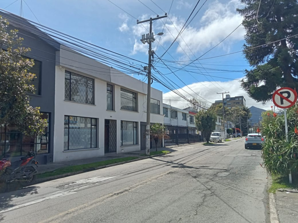 Casa en venta en Pasadena, Bogotá · foto 4 de 24