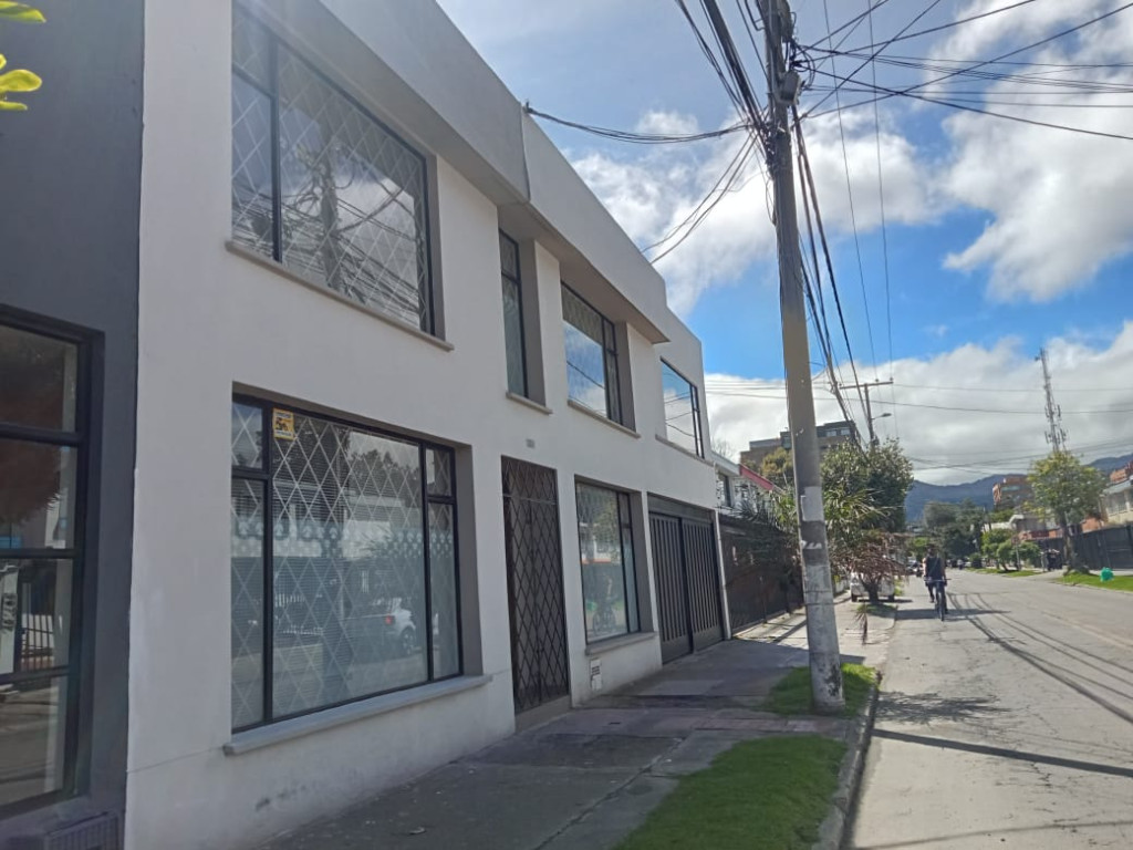 Casa en venta en Pasadena, Bogotá · foto 5 de 24