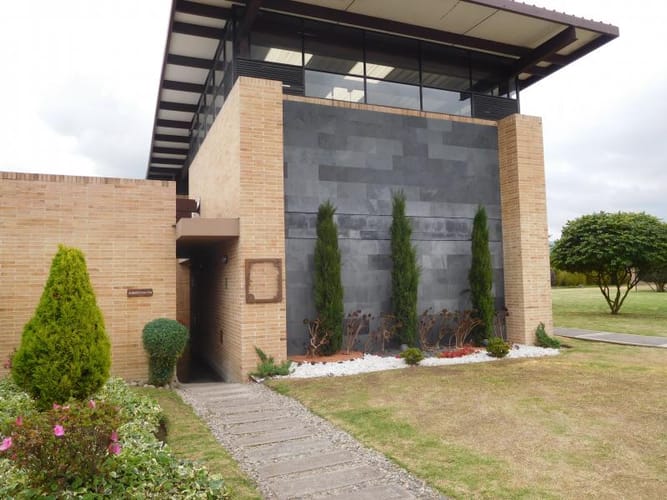 Casa de 4 alcobas en venta en Canelon, Cajicá, 220 m² · foto 2 de 24