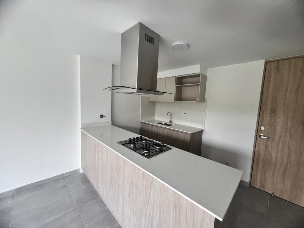 Apartamento en arriendo en Centro, Rionegro · foto 3 de 15