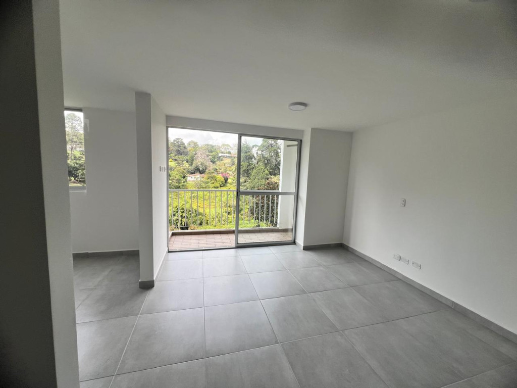 Apartamento en arriendo en Centro, Rionegro · foto 4 de 15