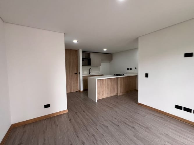 Apartamento de 2 alcobas en arriendo en El Poblado, Medellín, 62 m² · foto 3 de 12