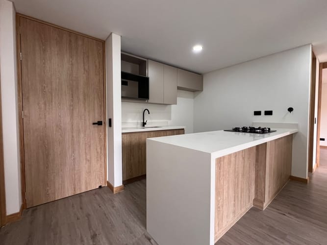 Apartamento de 2 alcobas en arriendo en El Poblado, Medellín, 62 m² · foto 5 de 12