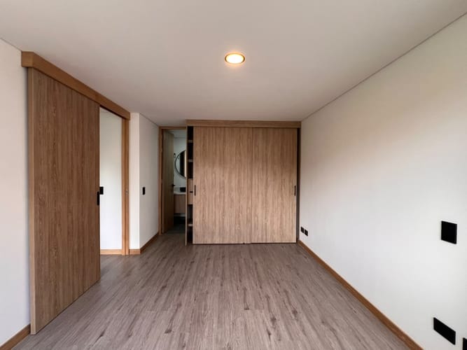 Apartamento de 2 alcobas en arriendo en El Poblado, Medellín, 62 m² · foto 11 de 12