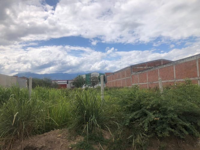 Lote en venta en Neiva, 3348 m² · foto 3 de 6