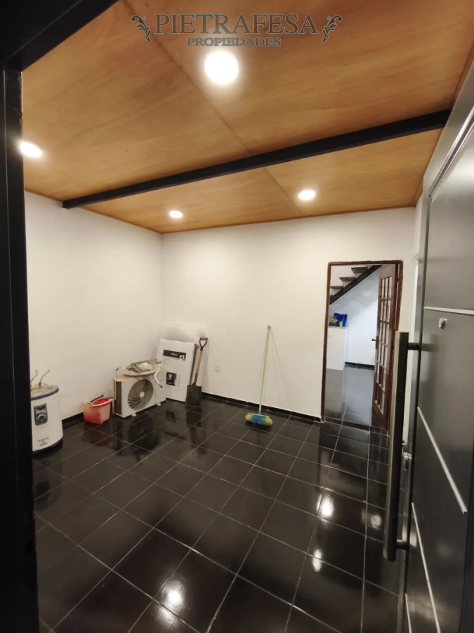 Casa en alquiler, 2 dormitorios, 2 baños, patio con parrillero, cochera. Shangrila. · Foto 11