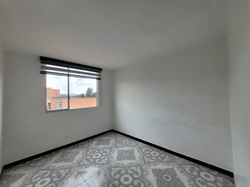 Apartamento de 3 alcobas en arriendo en Conjunto Residencial Zaragoza Ii, Madrid, 50 m² · foto 12 de 16
