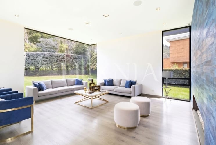 Casa de 5 alcobas en venta en Aposentos, Sopó, 393 m² · foto 3 de 24