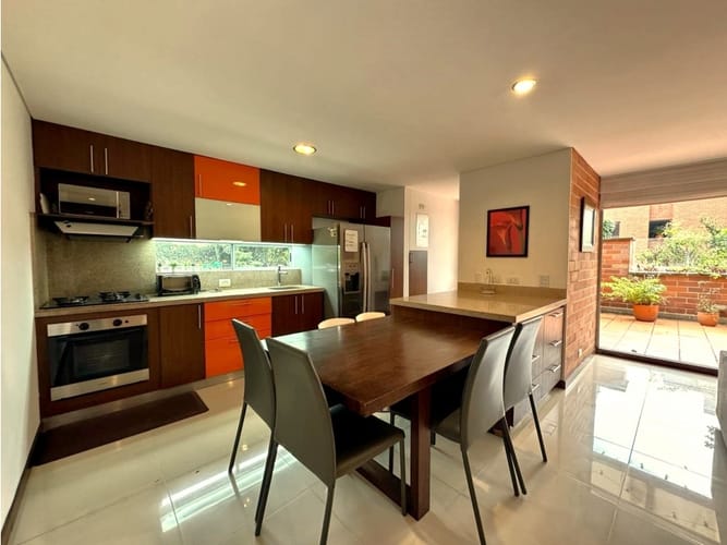 Apartamento de 2 alcobas en venta en Alejandria, Medellín, 124 m² · foto 6 de 24