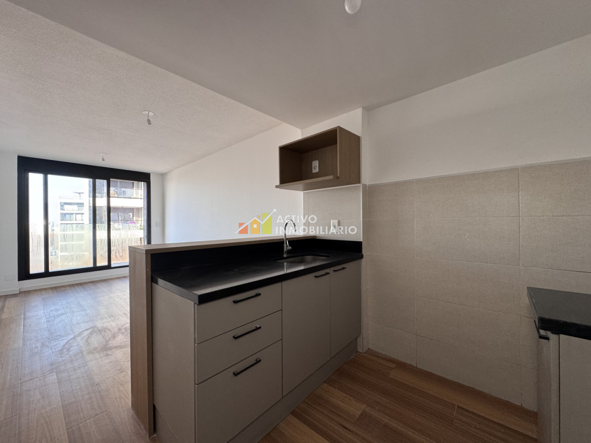 Alquiler apartamento 2 dormitorios con balcón - Tres Cruces · Foto 2