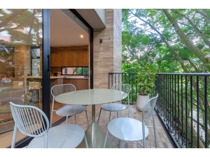 Apartaestudio en venta en Lalinde, Medellín, 108 m² · foto 2 de 24