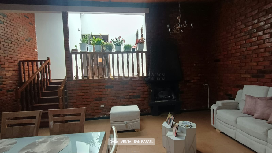 Casa de 7 alcobas en venta en San Rafael, Tunja, 181 m² · foto 2 de 17
