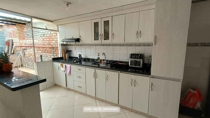Casa de 7 alcobas en venta en San Rafael, Tunja, 181 m² · foto 5 de 17