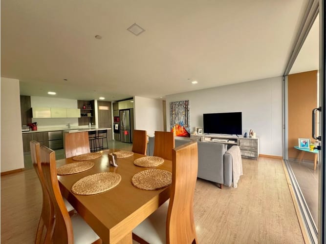 Apartamento de 3 alcobas en venta en Loma Del Esmeraldal, Envigado, 167 m² · foto 5 de 24