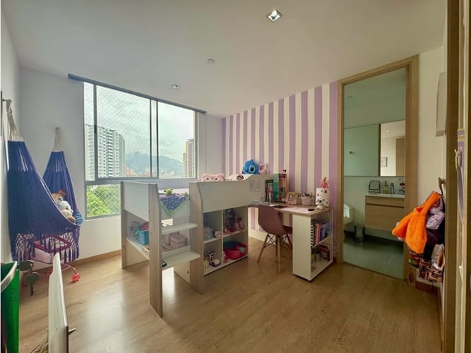 Apartamento de 3 alcobas en venta en Loma Del Esmeraldal, Envigado, 167 m² · foto 13 de 24