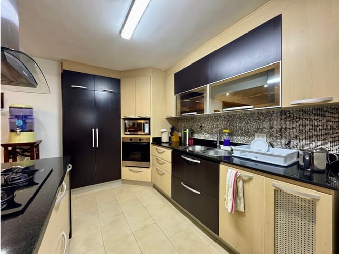 Apartamento de 3 alcobas en venta en Los Balsos, Medellín, 202 m² · foto 8 de 21