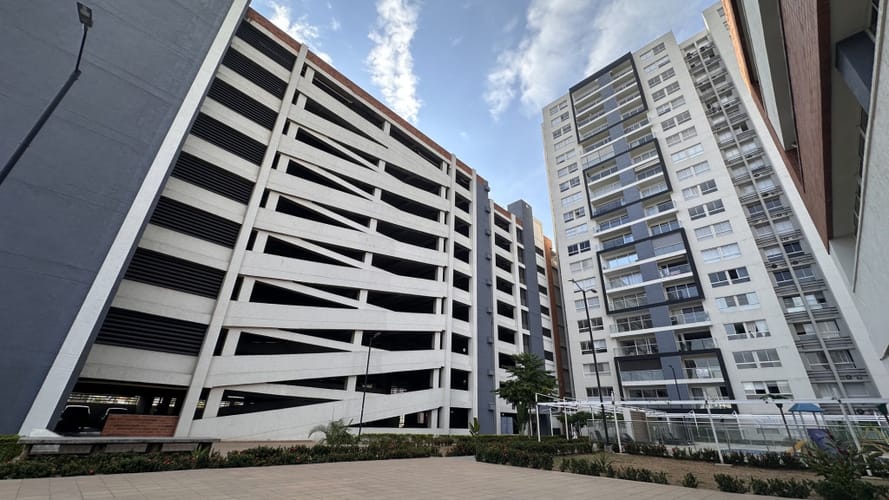 Apartamento de 3 alcobas en venta en Valle Del Lili, Palmira, 99 m² · foto 2 de 23