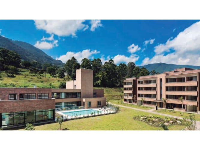 Apartamento en venta en Loma Del Escobero, Envigado · foto 2 de 24